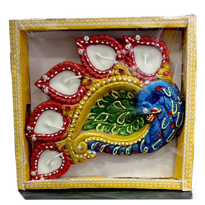 Assiette à 5 diyas divinement colorées (forme de paon) avec cire